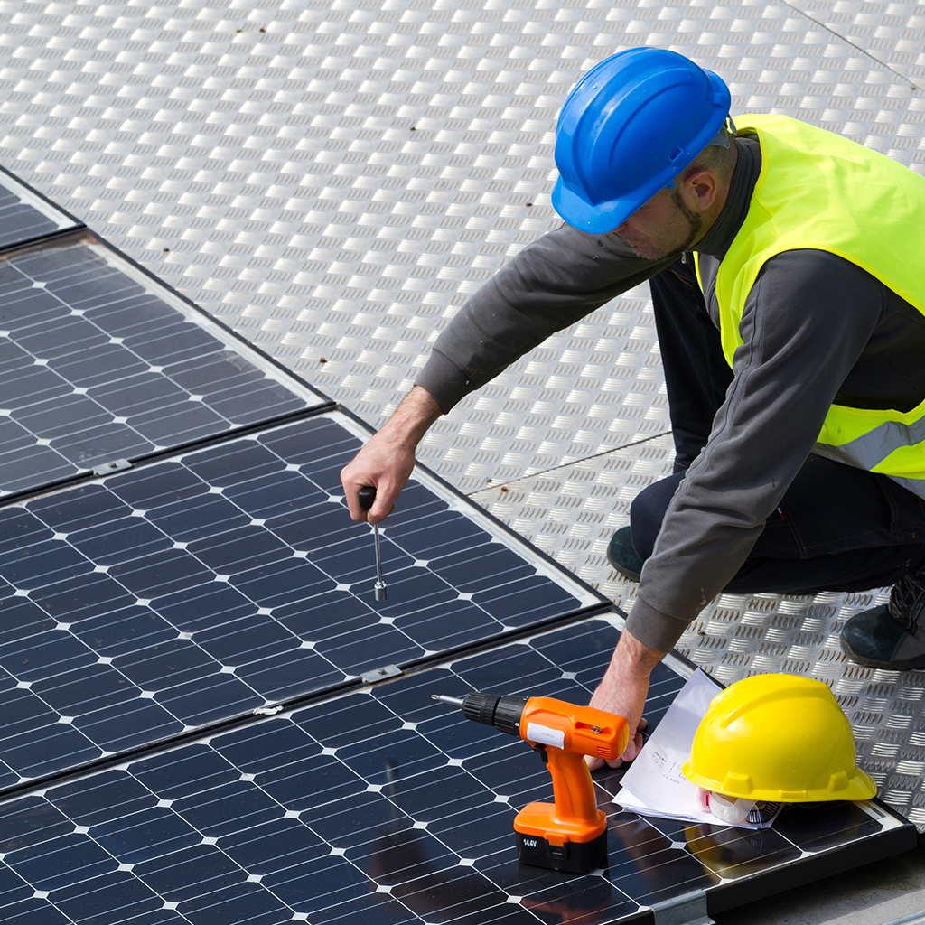 เทคโนโลยีการปิดเครื่องอย่างรวดเร็วของ Fonrich AFCI เพื่อความปลอดภัย PV บนทางหลวง